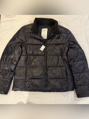 GAP NWT Quilted Puffer Jacket in Black